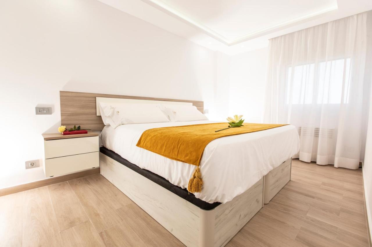 Luxury Apartment Boutique In Torres Del Sol Playa de las Américas Exterior foto
